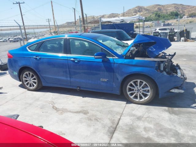 3FA6P0PU2HR110211 Ford Fusion Energi Se