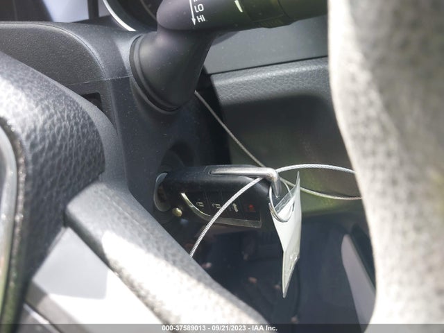 2018 TOYOTA CAMRY LE VIN: 4T1B11HK4JU076750