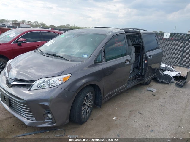 Toyota Sienna Xle Auto Access 2018 5TDYZ3DC2JS951734 Image 2