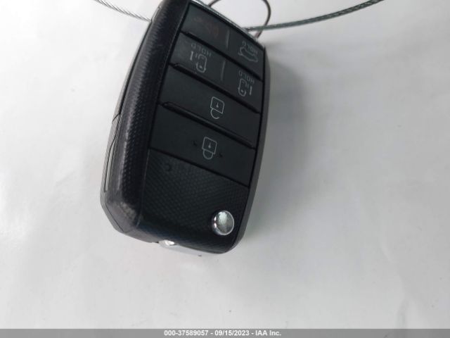 KNDMB5C12L6582732 KIA SEDONA LX