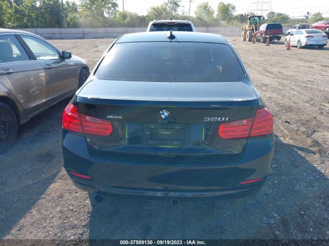 WBA3C3C53EF984744 BMW 3 Series 320i Xdrive