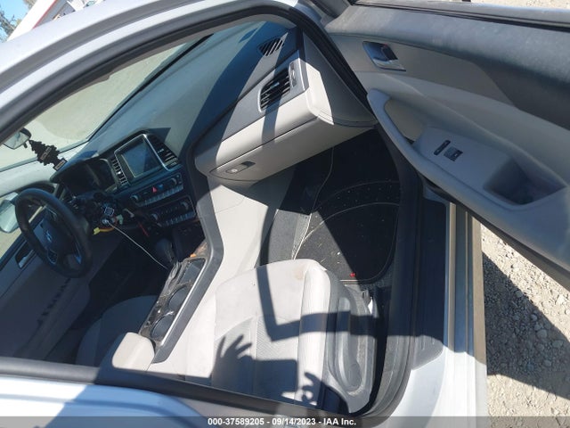 Hyundai SONATA SE 2019 5NPE24AF6KH786998 Image 5