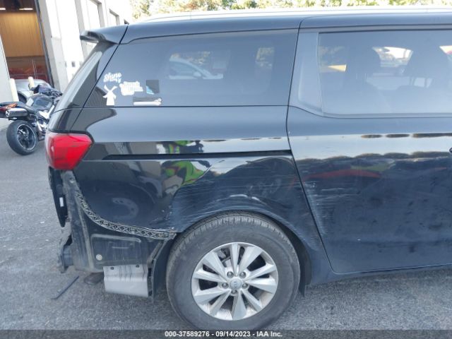 KNDMB5C10F6072738 KIA SEDONA LX