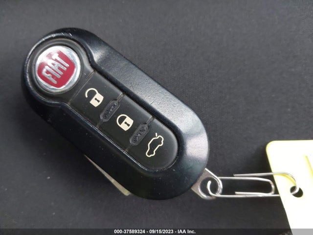 2016 FIAT 500L ZFBCFADH7GZ037444 Photo 10