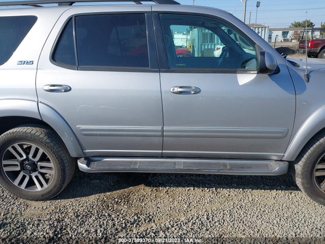 2002 TOYOTA SEQUOIA SR5 VIN: 5TDBT44A82S079329