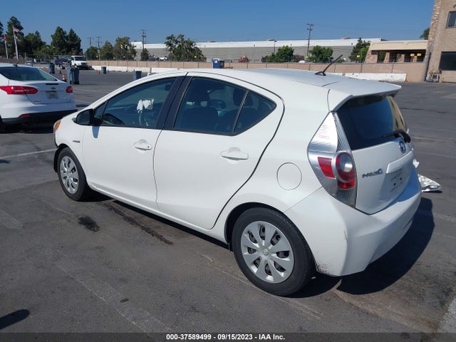 Toyota Prius C One/three/two/four 2014 JTDKDTB31E1066144 Image 3