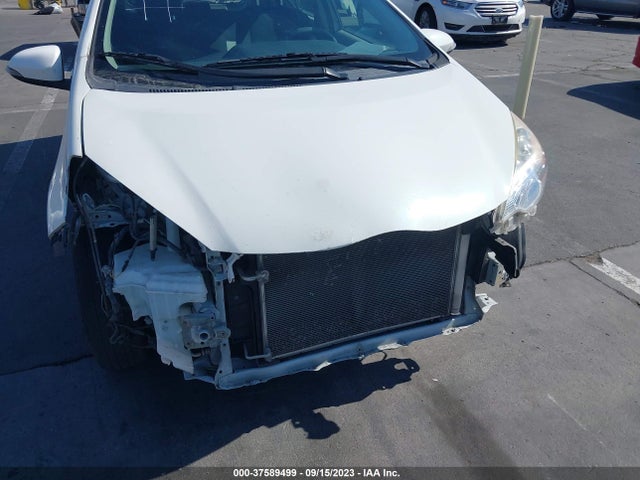 Toyota Prius C One/three/two/four 2014 JTDKDTB31E1066144 Image 6