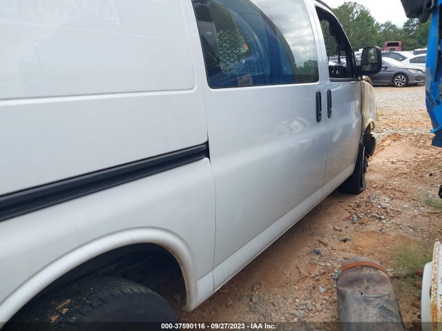 Chevrolet EXPRESS CARGO VAN 2019 1GCWGAFP9K1298139 Image 4