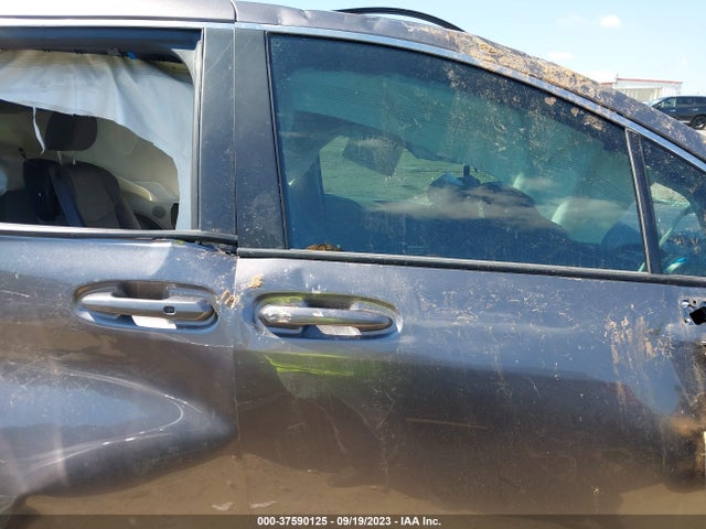 Toyota SIENNA LE 2021 5TDKRKEC0MS069867 Image 13