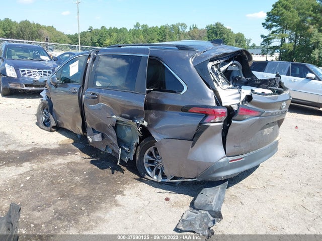 Toyota SIENNA LE 2021 5TDKRKEC0MS069867 Image 3