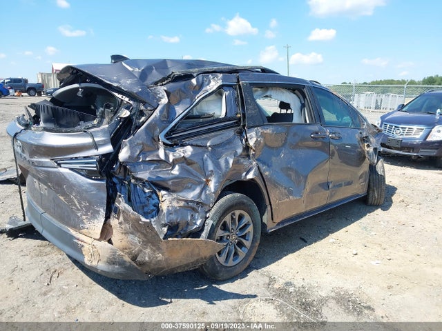 Toyota SIENNA LE 2021 5TDKRKEC0MS069867 Image 4