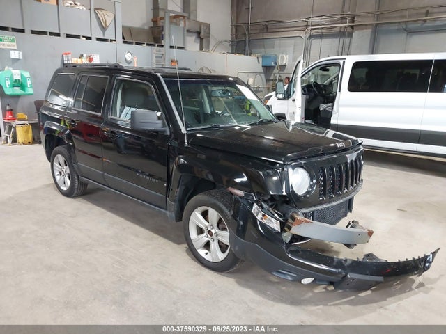 2014 1C4NJRFB1ED551277 main image