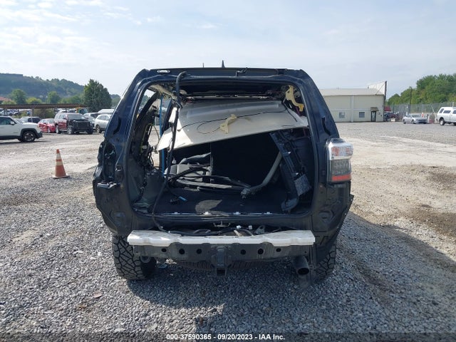Toyota 4RUNNER SR5 2020 JTEBU5JR6L5785389 Image 17