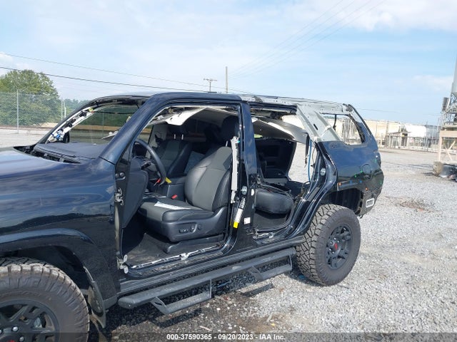 Toyota 4RUNNER SR5 2020 JTEBU5JR6L5785389 Image 6