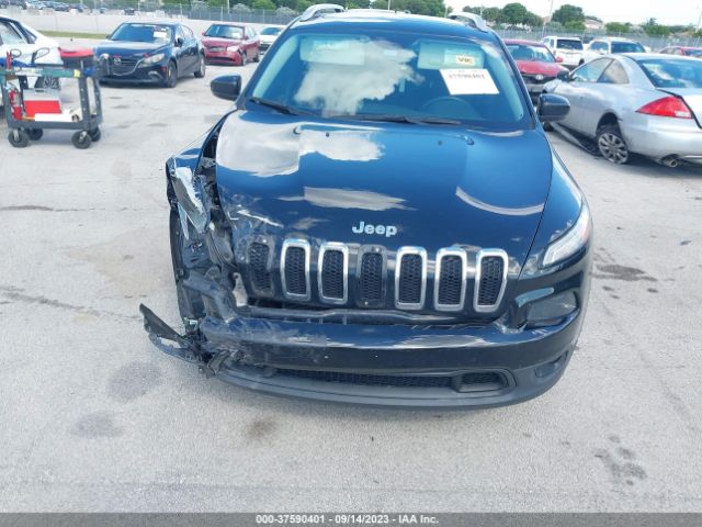 1C4PJLLB0JD518307 Jeep Cherokee Latitude Plus