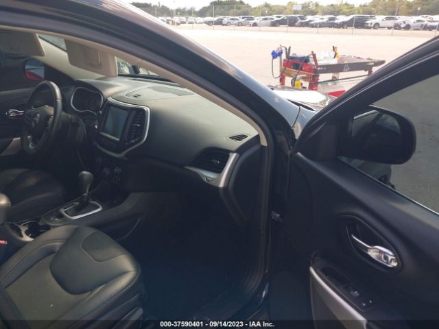 1C4PJLLB0JD518307 Jeep Cherokee Latitude Plus