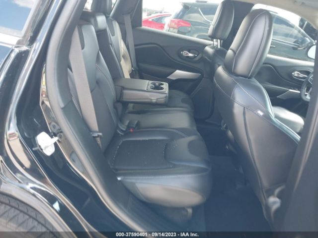 1C4PJLLB0JD518307 Jeep Cherokee Latitude Plus