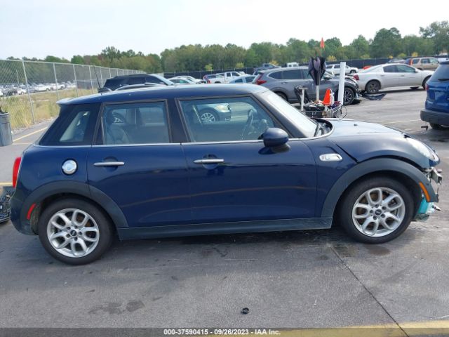 2018 MINI HARDTOP 4 DOOR COOPER S VIN: WMWXU3C59J2F51478