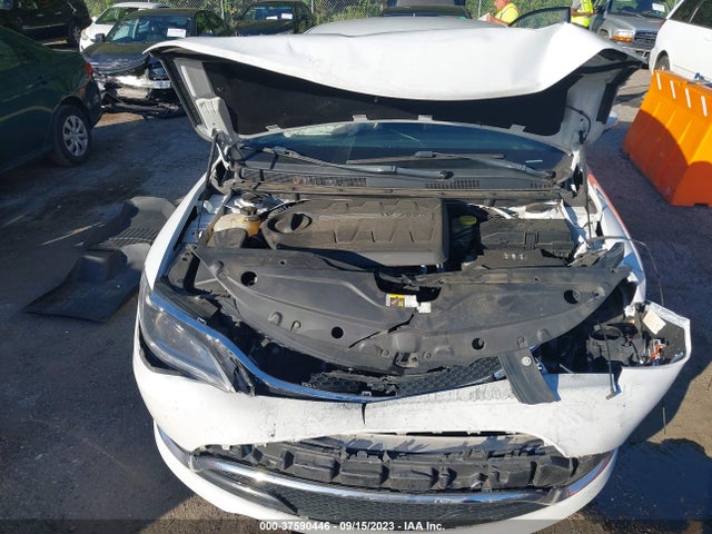 1C3CCCEG4GN158449 Chrysler 200 C