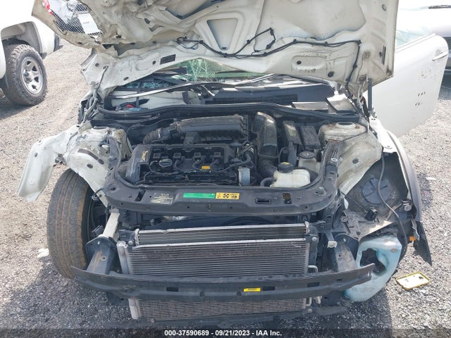 2010 MINI COOPER CLUBMAN WMWML3C54ATX51035 Photo 9