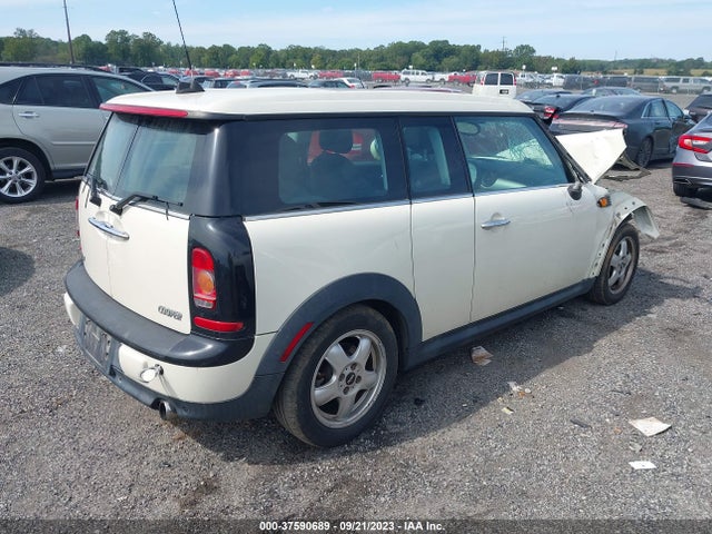 2010 MINI COOPER CLUBMAN WMWML3C54ATX51035 Photo 3