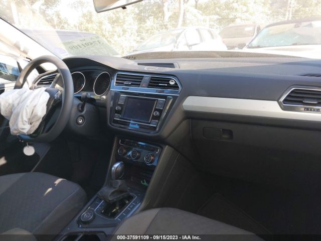 3VV0B7AX1KM023786 Volkswagen Tiguan 2.0t S