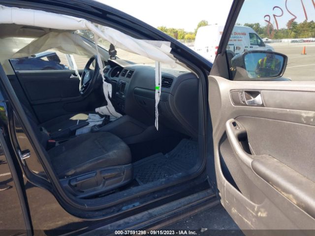 3VW267AJ2GM333523 Volkswagen Jetta 1.4t S