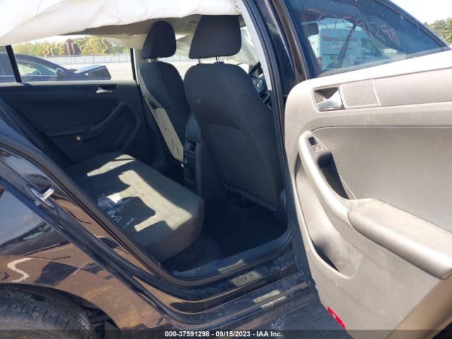 3VW267AJ2GM333523 Volkswagen Jetta 1.4t S