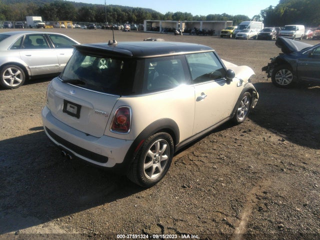 2008 MINI COOPER HARDTOP WMWMF73558TT93890 Photo 3