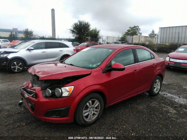 Chevrolet SONIC LT 2015 1G1JC5SG2F4154268 Image 2