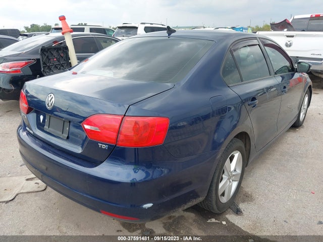 2012 VOLKSWAGEN JETTA SEDAN TDI VIN: 3VWLL7AJ3CM402629