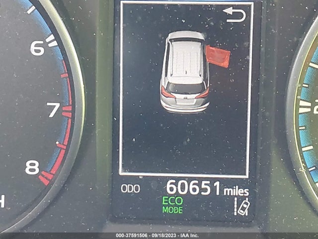 Toyota RAV4 LE 2018 JTMBFREV2JJ229176 Image 15