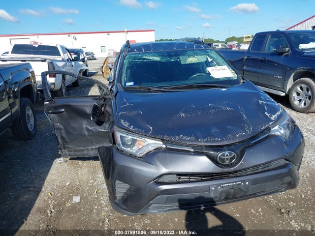 Toyota RAV4 LE 2018 JTMBFREV2JJ229176 Image 6