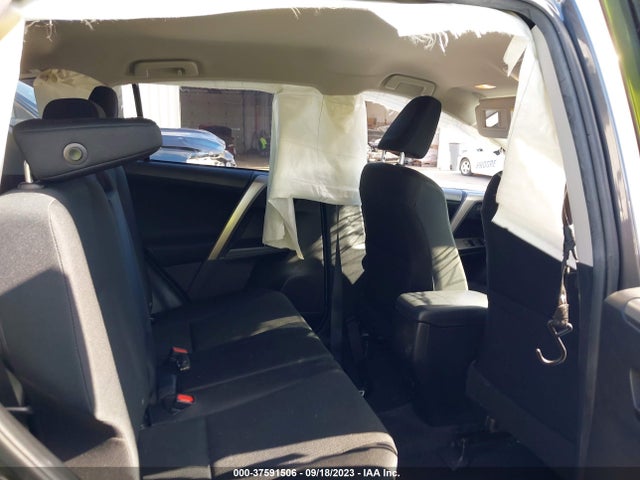 Toyota RAV4 LE 2018 JTMBFREV2JJ229176 Image 8