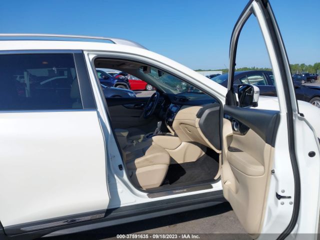 JN8AT2MT9JW491991 Nissan Rogue Sl