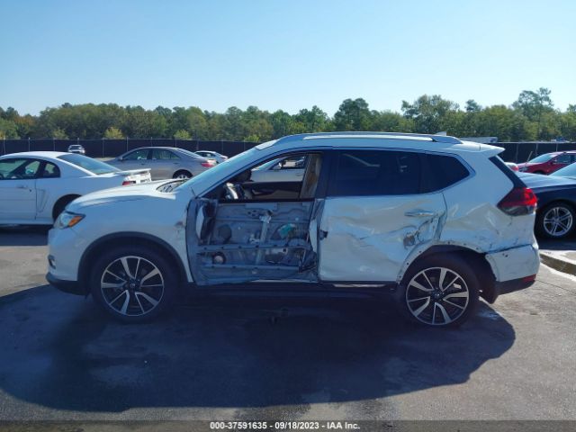JN8AT2MT9JW491991 Nissan Rogue Sl