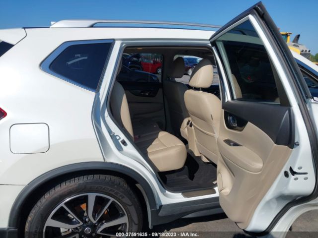 JN8AT2MT9JW491991 Nissan Rogue Sl