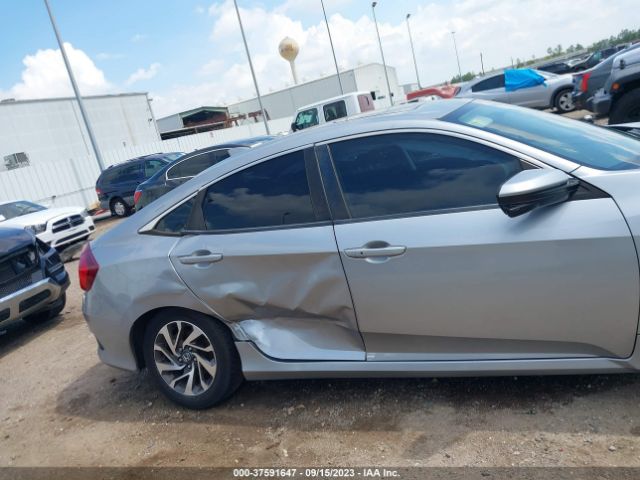 19XFC2F79JE015106 Honda Civic Sedan Ex
