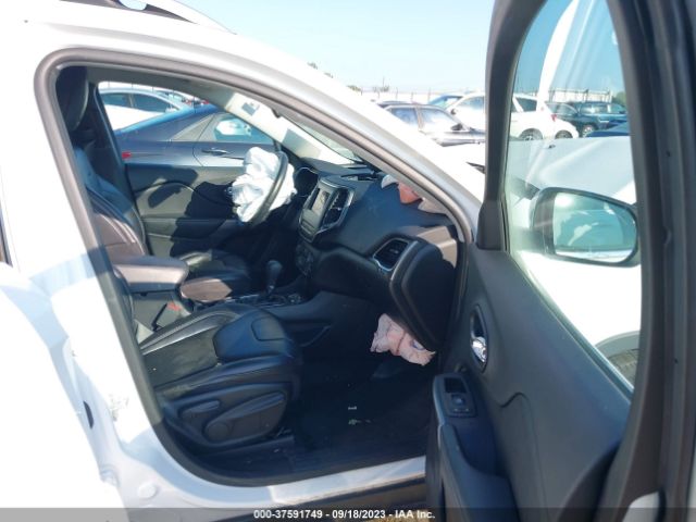 1C4PJLLB0KD246858 Jeep Cherokee Latitude Plus
