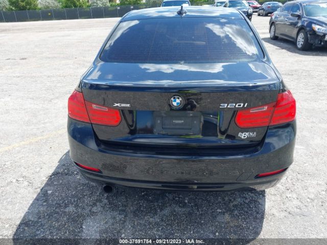 WBA3C3C51EPV90198 BMW 320i Xdrive