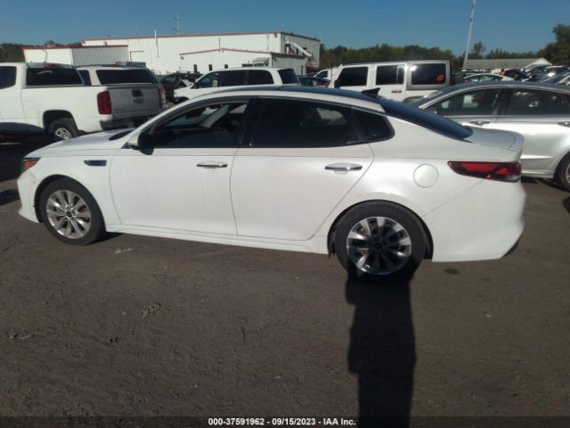 5XXGT4L33JG236757 KIA Optima S