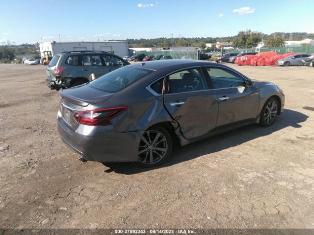 1N4AL3AP2JC257028 Nissan Altima 2.5 Sr