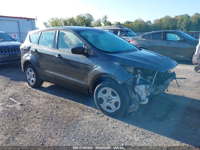 2018 FORD ESCAPE S VIN: 1FMCU0F76JUA62059