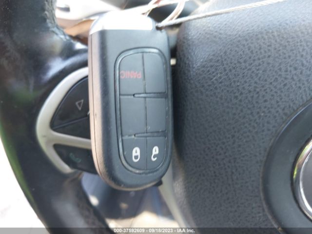 1C4PJLCBXEW217652 Jeep Cherokee Latitude