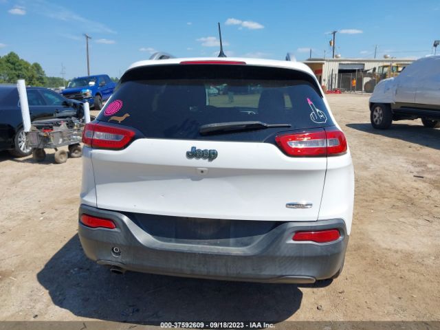 1C4PJLCBXEW217652 Jeep Cherokee Latitude