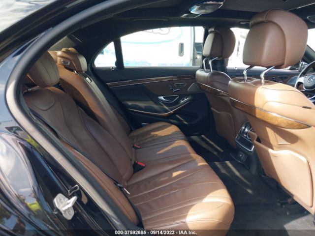 WDDUG8CB8FA102082 Mercedes-Benz S-class S 550