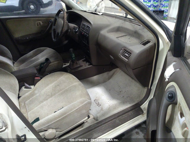 1992 INFINITI G20 VIN: JNKCP01P2NT305847