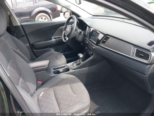 KNDCB3LC5K5265372 KIA NIRO LX