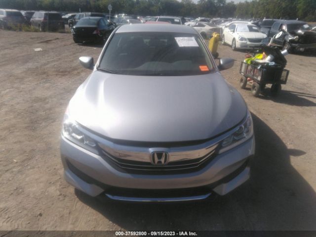 1HGCR2F35HA114700 Honda Accord Sedan Lx