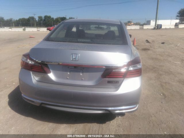 1HGCR2F35HA114700 Honda Accord Sedan Lx